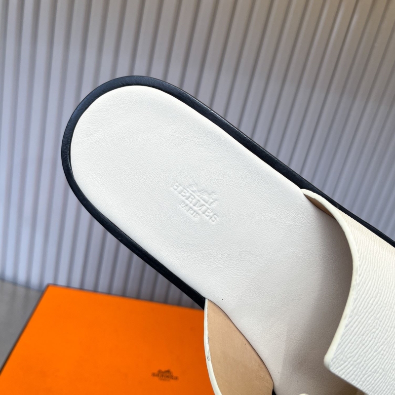 H**me5 slippers